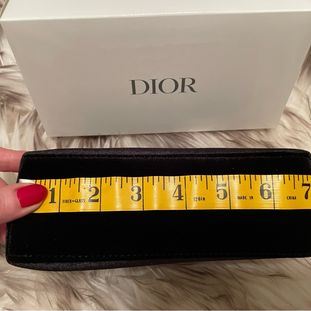 Dior Makeup Bag - Picture 4 of 5